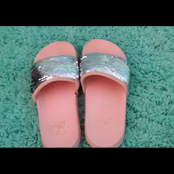 Girls slides - Picture 1 of 2